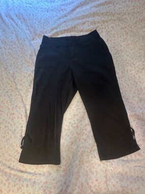 Lee Easy Fit Black Capri Pants Women’s Size 4 Medium Stretch Cropped